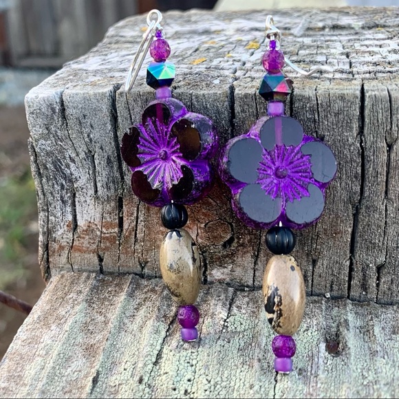 Violet Flower Carved Glass Earrings - Picture 5 of 16